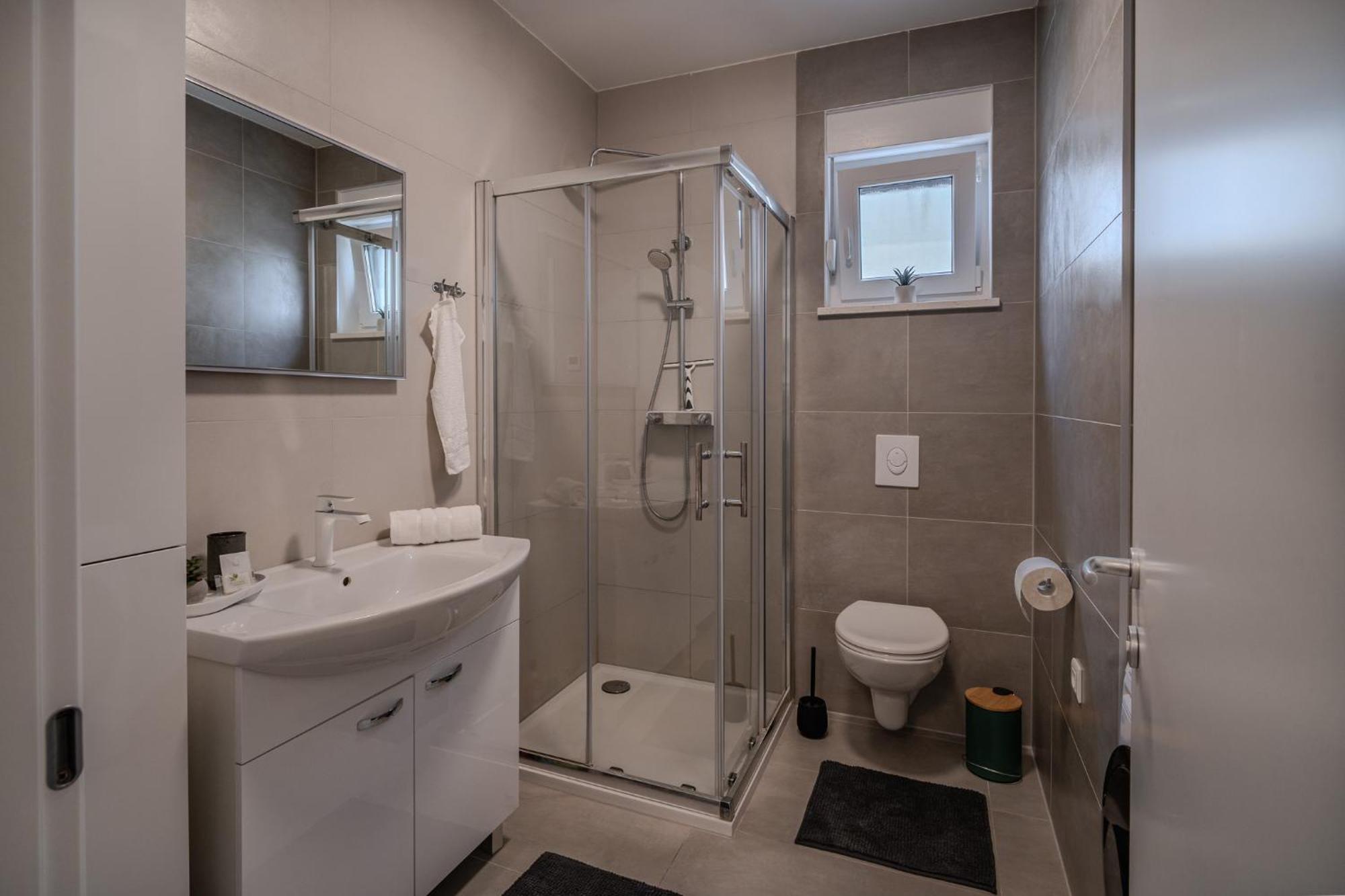 Korina Apartment - Free Private Parking Zadar Exterior photo